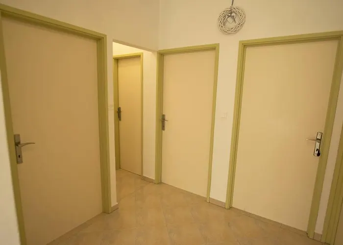 Duda Appartement Starigrad Paklenica