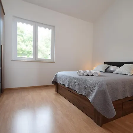 Duda Apartment Starigrad Paklenica